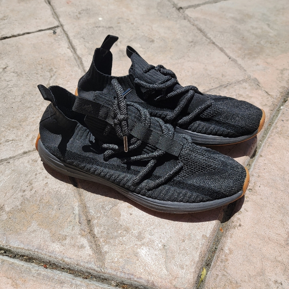 SIA COLLECTIVE black shoes size 13 with laces